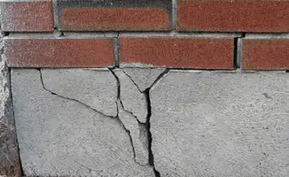 Concrete foundation with serious structural damage in Detroit, MI